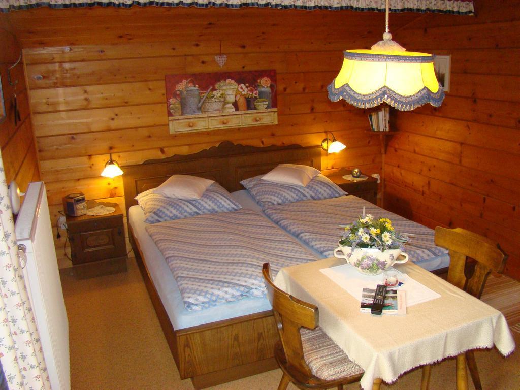 ファイステナウ Landhaus Teufl Bed & Breakfast 部屋 写真